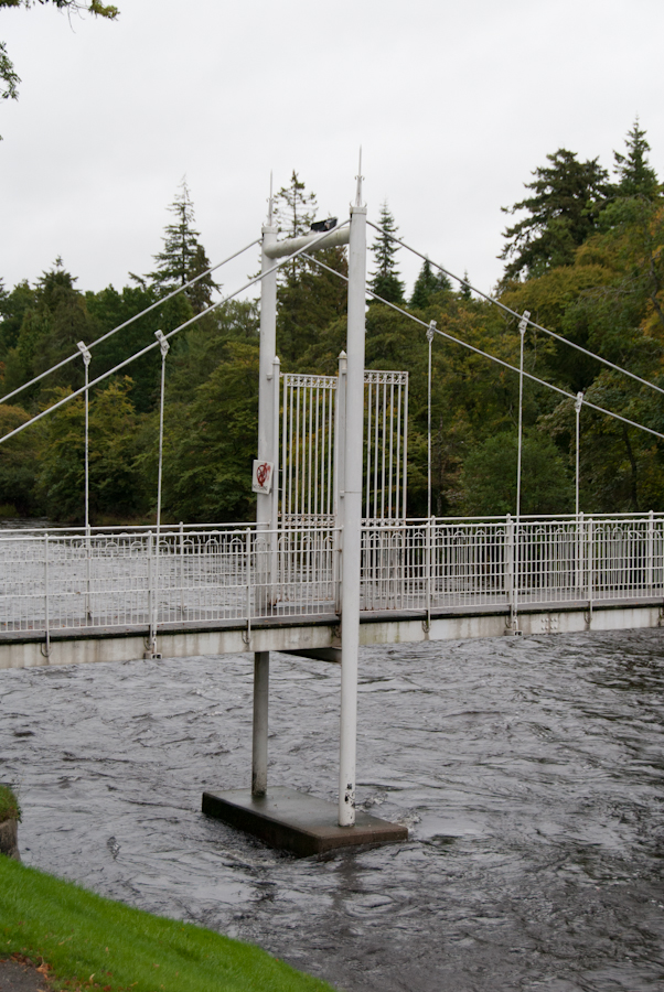 Inverness, Ness Islands, Footbridge